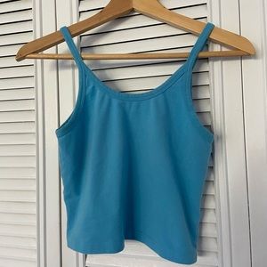 ARQ crop tank in Sky